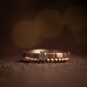 Roodgouden bewerkte ring met diamant in chaton - Afbeelding 2